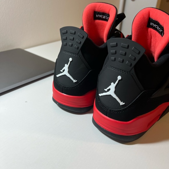 Jordan 4 red thunder size 10.5 worn once - Picture 3 of 5